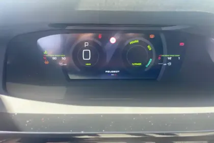 Photo 14 Peugeot 308  SW Hybrid 145 e-DCS6