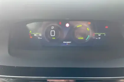 Photo 36 Peugeot 308  SW Hybrid 145 e-DCS6