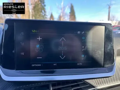 Photo 23 Peugeot 208  Electrique 50 kWh 136ch