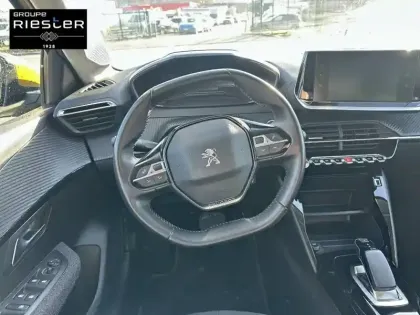 Photo 8 Peugeot 208  Electrique 50 kWh 136ch