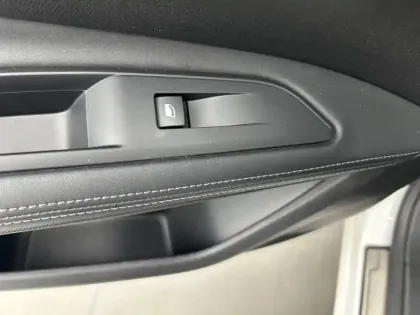 Photo 14 Peugeot 3008 Gén. II Ph1 Allure 5