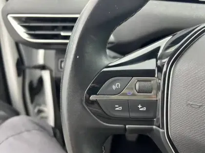 Photo 22 Peugeot 3008 Gén. II Ph1 Allure 5