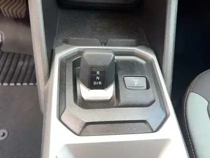 Photo 30 Dacia Duster  Hybrid 140