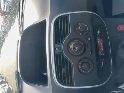 Photo 23 Renault Kangoo  EXPRESS BLUE DCI 80