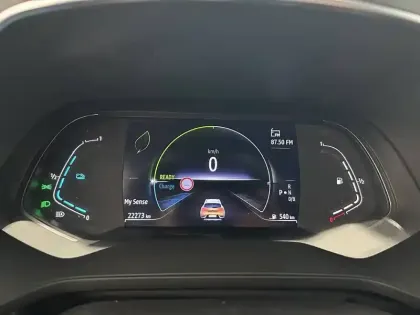 Photo 53 Renault Captur  E-Tech hybride 145