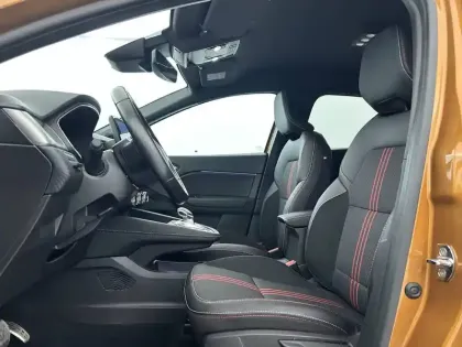 Photo 17 Renault Captur  E-Tech hybride 145