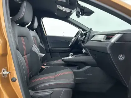 Photo 22 Renault Captur  E-Tech hybride 145