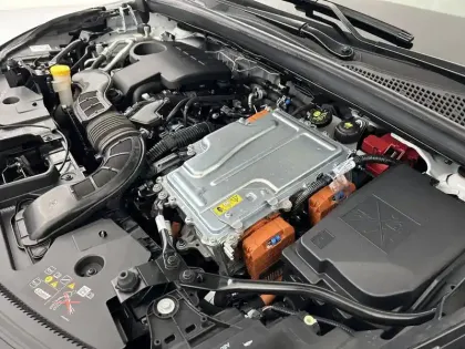 Photo 86 Renault Captur  E-Tech full hybrid 145