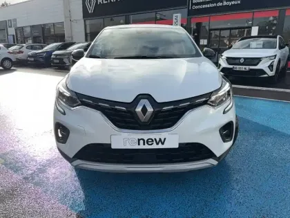 Photo 7 Renault Captur  E-Tech full hybrid 145