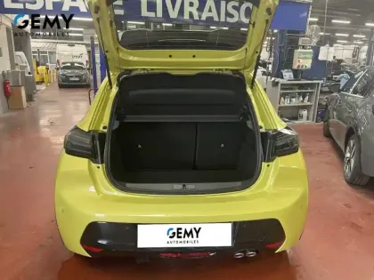 Photo 37 Peugeot 208  Hybrid 145 e-DCS6