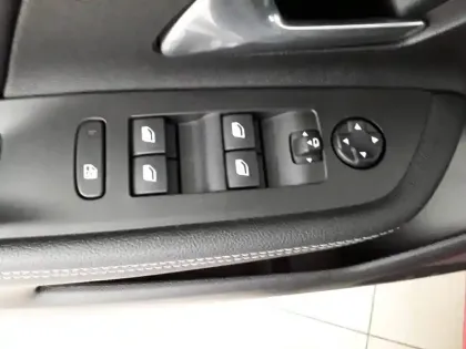 Photo 20 Opel Mokka  Electrique 136 ch & Batterie 50 kWh