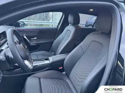 Photo 10 Mercedes Classe A  180 d 8G-DCT