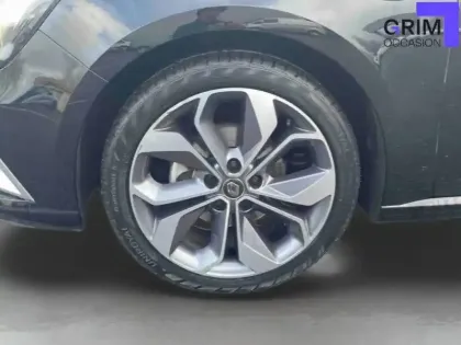 Photo 52 Renault Megane Mégane IV Berline TCe 140 FAP