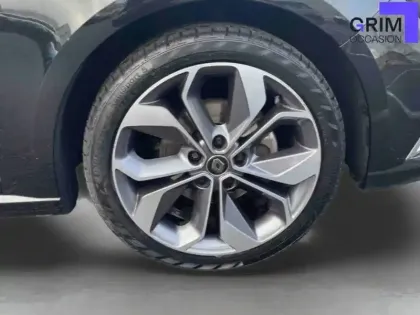 Photo 13 Renault Megane Mégane IV Berline TCe 140 EDC FAP