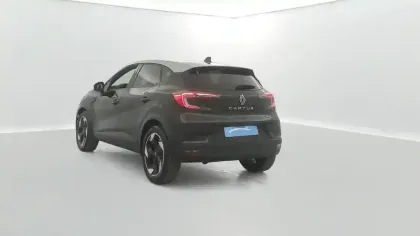 Photo 57 Renault Captur  E-Tech full hybrid 145 ch