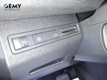 Photo 14 Peugeot 5008  Hybrid 136 e-DCS6