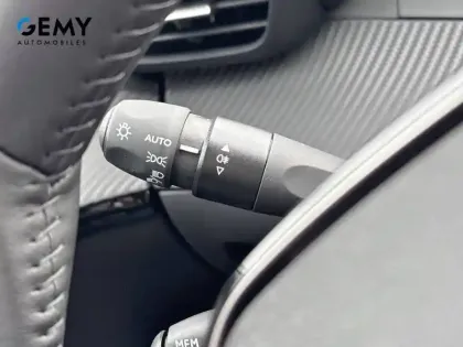 Photo 14 Peugeot 208  Hybrid 110 ch e-DCS6