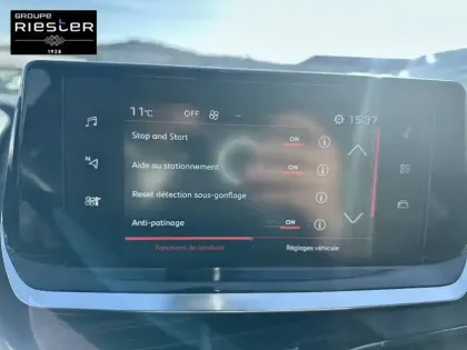 Photo 27 Peugeot 2008  PureTech 130 S&S BVM6