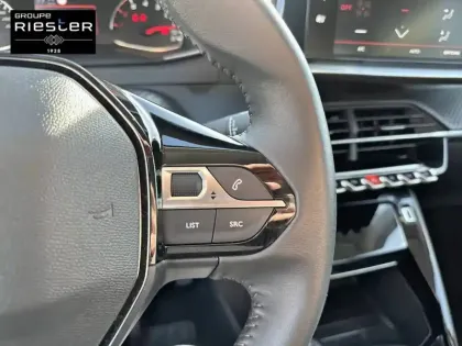 Photo 20 Peugeot 2008  PureTech 130 S&S BVM6