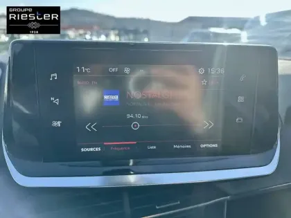 Photo 22 Peugeot 2008  PureTech 130 S&S BVM6