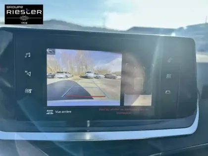 Photo 29 Peugeot 2008  PureTech 130 S&S BVM6