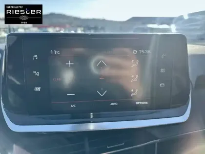 Photo 24 Peugeot 2008  PureTech 130 S&S BVM6