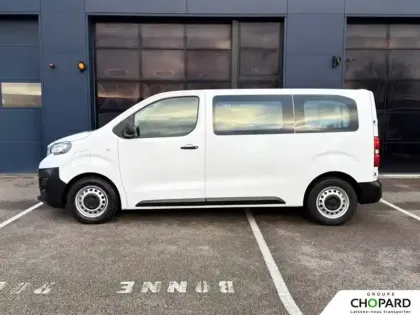 Photo 33 Peugeot Expert e- COMBI Standard Electrique 50 kWh 136ch