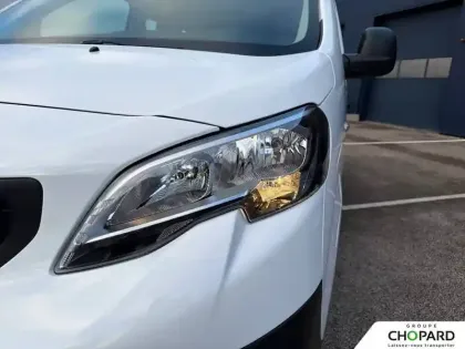 Photo 58 Peugeot Expert e- COMBI Standard Electrique 50 kWh 136ch