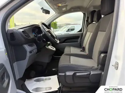 Photo 10 Peugeot Expert e- COMBI Standard Electrique 50 kWh 136ch