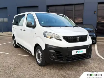 Photo 29 Peugeot Expert e- COMBI Standard Electrique 50 kWh 136ch