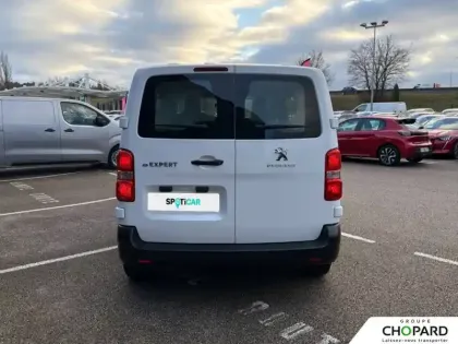 Photo 65 Peugeot Expert e- COMBI Standard Electrique 50 kWh 136ch