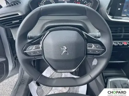 Photo 16 Peugeot 208  PureTech 75 S&S BVM5