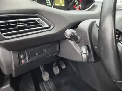 Photo 36 Peugeot 308  PureTech 110ch S&S BVM6