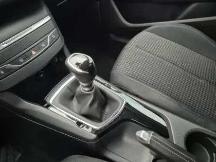 Photo 27 Peugeot 308  PureTech 110ch S&S BVM6