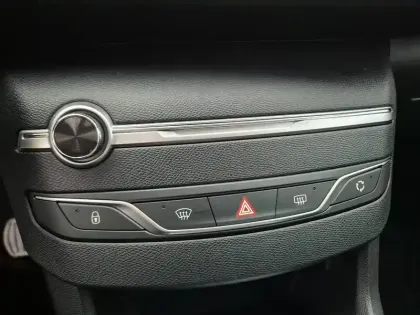 Photo 29 Peugeot 308  PureTech 110ch S&S BVM6