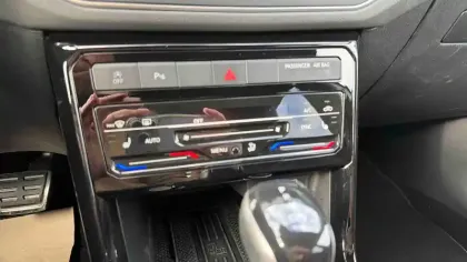 Photo 21 Volkswagen T-cross  1.0 TSI 116 Start/Stop DSG7