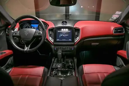 Photo 12 Maserati Ghibli  3.0 V6 Bi-Turbo 430 S Q4