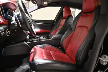 Photo 10 Maserati Ghibli  3.0 V6 Bi-Turbo 430 S Q4