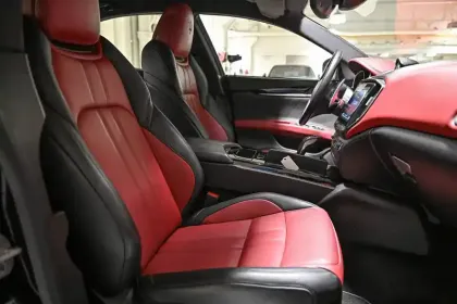 Photo 7 Maserati Ghibli  3.0 V6 Bi-Turbo 430 S Q4