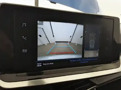Photo 41 Peugeot 2008  PureTech 130 S&S BVM6