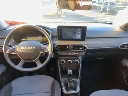 Photo 9 Dacia Jogger  Hybrid 140 7 places GSR2