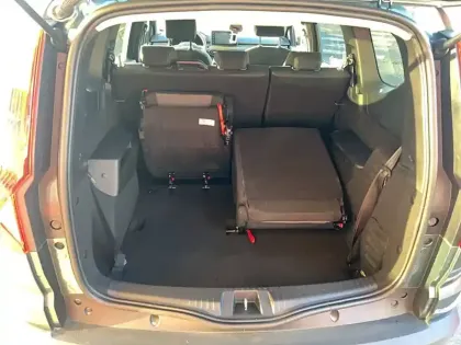 Photo 16 Dacia Jogger  Hybrid 140 7 places GSR2