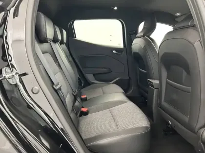 Photo 24 Renault Clio  E-Tech 140