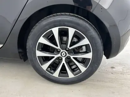 Photo 28 Renault Clio  E-Tech 140