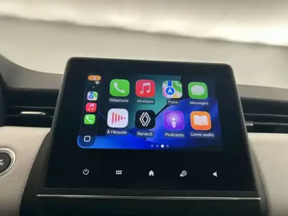 Photo 33 Renault Clio  E-Tech 140