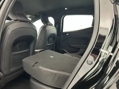 Photo 38 Renault Clio  E-Tech 140