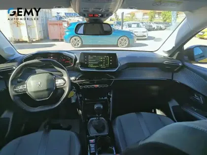 Photo 57 Peugeot 208  PureTech 100 S&S BVM6