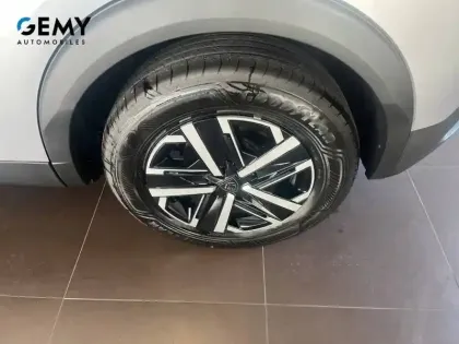 Photo 10 Peugeot 2008  Electrique 50 kWh 136 ch