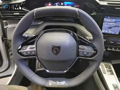 Photo 14 Peugeot 408  Electrique 58 kWh 210 ch