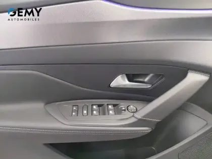 Photo 43 Peugeot 408  Electrique 58 kWh 210 ch